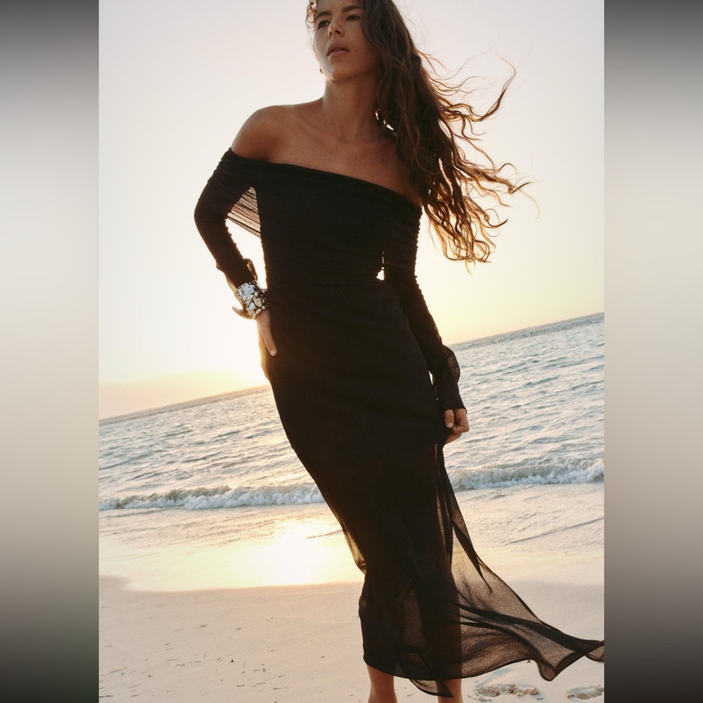 Off the shoulder ruched midi dress